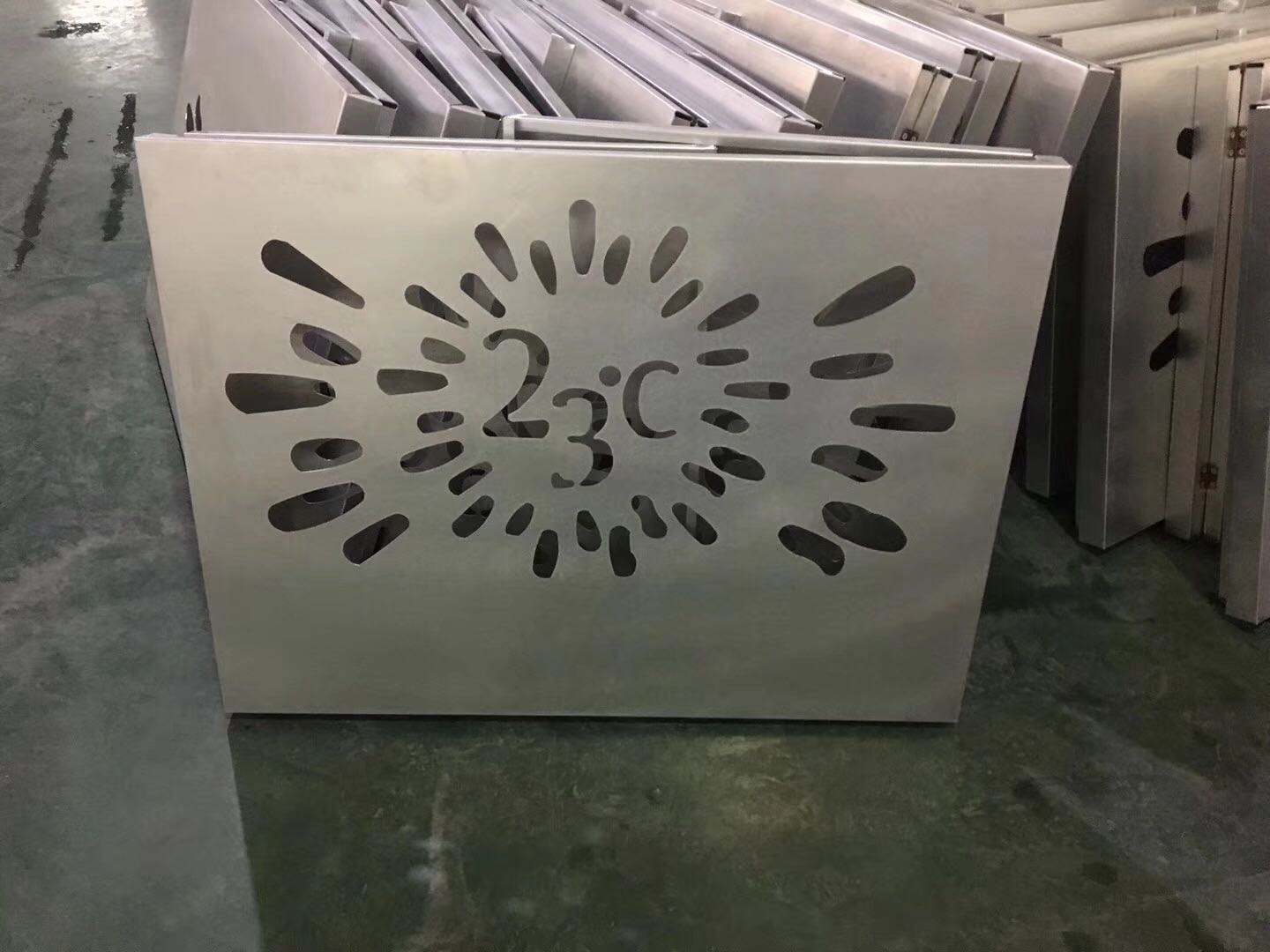 冲孔铝单板