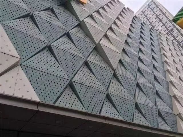 冲孔铝单板